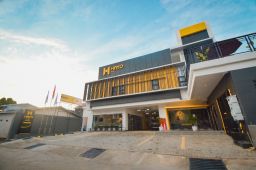 facade-hayo-hotel-palembang